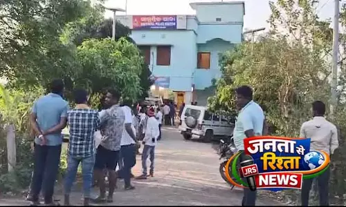 Kendrapara में एक महिला का आधा जला हुआ शव उसके ससुराल के घर के पीछे मिला Kendrapara में एक महिला का आधा जला हुआ शव उसके ससुराल के घर के पीछे मिला
