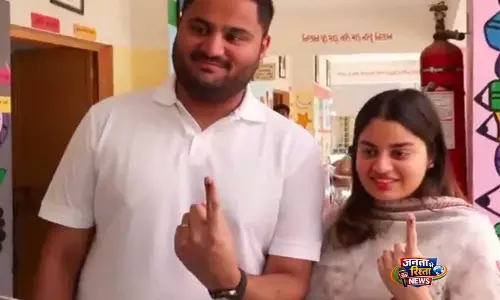 गुजरात स्थानीय निकाय चुनाव: AAHL के निदेशक जीत अडानी और दिवा शाह ने अहमदाबाद में वोट डाला