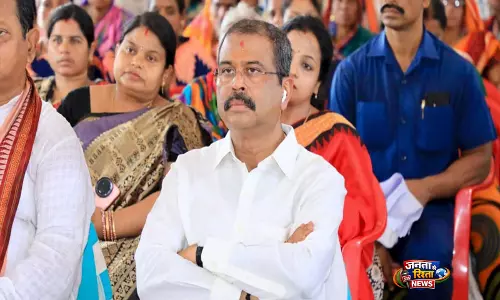 धर्मेंद्र प्रधान ने Odisha में अपने पैतृक गांव में पीएम नरेंद्र मोदी के मन की बात सुनी धर्मेंद्र प्रधान ने Odisha में अपने पैतृक गांव में पीएम नरेंद्र मोदी के मन की बात सुनी
