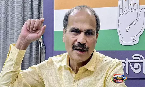 अधीर रंजन चौधरी ने केंद्रीय बलों की तैनाती के बावजूद लगातार हो रही हिंसा को लेकर चुनाव आयोग पर उठाए सवाल अधीर रंजन चौधरी ने केंद्रीय बलों की तैनाती के बावजूद लगातार हो रही हिंसा को लेकर चुनाव आयोग पर उठाए सवाल