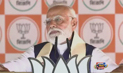 हमें अपना वोट दें, और हम आपको TMC से आज़ाद कराएँगे: पश्चिम बंगाल में दूसरे चरण के चुनाव से पहले PM मोदी