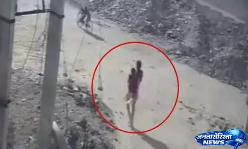 Faridabad: महिला ने 18 महीने की बेटी को नाले में फेंका, गिरफ्तार Faridabad: महिला ने 18 महीने की बेटी को नाले में फेंका, गिरफ्तार