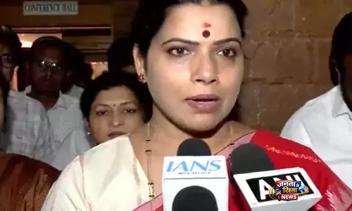 मुंबई की Mayor ने गर्मी के अलर्ट के बीच लोगों को हाइड्रेटेड रहने और धूप से बचने की सलाह मुंबई की Mayor ने गर्मी के अलर्ट के बीच लोगों को हाइड्रेटेड रहने और धूप से बचने की सलाह