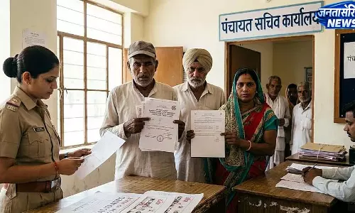 MP छतरपुर: 3 ज़िंदा लोगों को मरा हुआ बताने पर पंचायत सेक्रेटरी सस्पेंड MP छतरपुर: 3 ज़िंदा लोगों को मरा हुआ बताने पर पंचायत सेक्रेटरी सस्पेंड