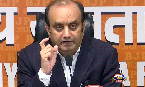 बंगाल में TMC शासन के तहत महिलाओं के खिलाफ अपराध करने वालों को सज़ा नहीं मिलती: BJP के सुधांशु त्रिवेदी बंगाल में TMC शासन के तहत महिलाओं के खिलाफ अपराध करने वालों को सज़ा नहीं मिलती: BJP के सुधांशु त्रिवेदी