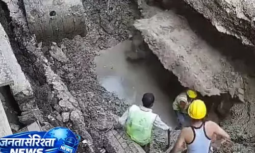 Aligarh: 14 फुट के गड्ढे में मिट्टी धंसने से मजदूर की मौत; परिवार ने लापरवाही को जिम्मेदार ठहराया