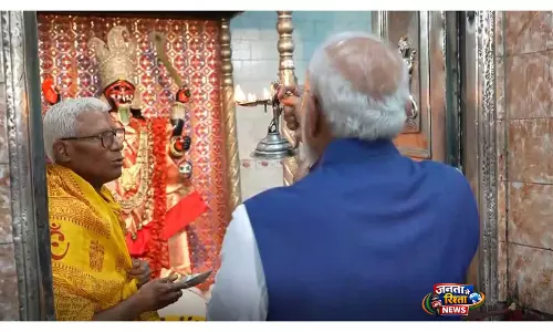 पश्चिम बंगाल चुनावों के दूसरे चरण से पहले, PM मोदी ने थंथनिया कालीबाड़ी में पूजा-अर्चना की