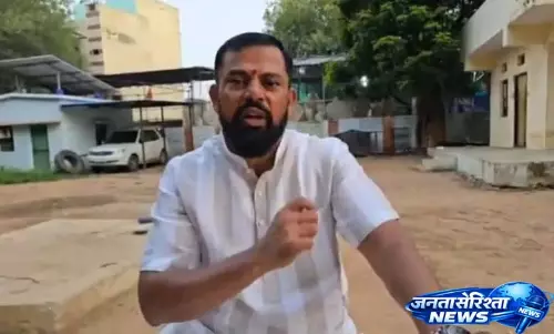 राजा सिंह ने बेगम बाज़ार की दुकानें गिराने के लिए GHMC की आलोचना की, सरकार से सवाल किए राजा सिंह ने बेगम बाज़ार की दुकानें गिराने के लिए GHMC की आलोचना की, सरकार से सवाल किए