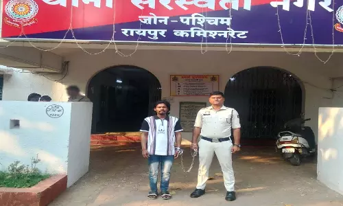 देर रात लूट की वारदात का खुलासा, हिस्ट्रीशीटर सहित 3 आरोपी गिरफ्तार देर रात लूट की वारदात का खुलासा, हिस्ट्रीशीटर सहित 3 आरोपी गिरफ्तार