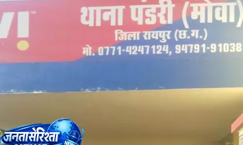 तेज रफ्तार कार ने बाइक को मारी टक्कर, वाहन क्षतिग्रस्त तेज रफ्तार कार ने बाइक को मारी टक्कर, वाहन क्षतिग्रस्त