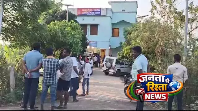 Kendrapara में एक महिला का आधा जला हुआ शव उसके ससुराल के घर के पीछे मिला Kendrapara में एक महिला का आधा जला हुआ शव उसके ससुराल के घर के पीछे मिला