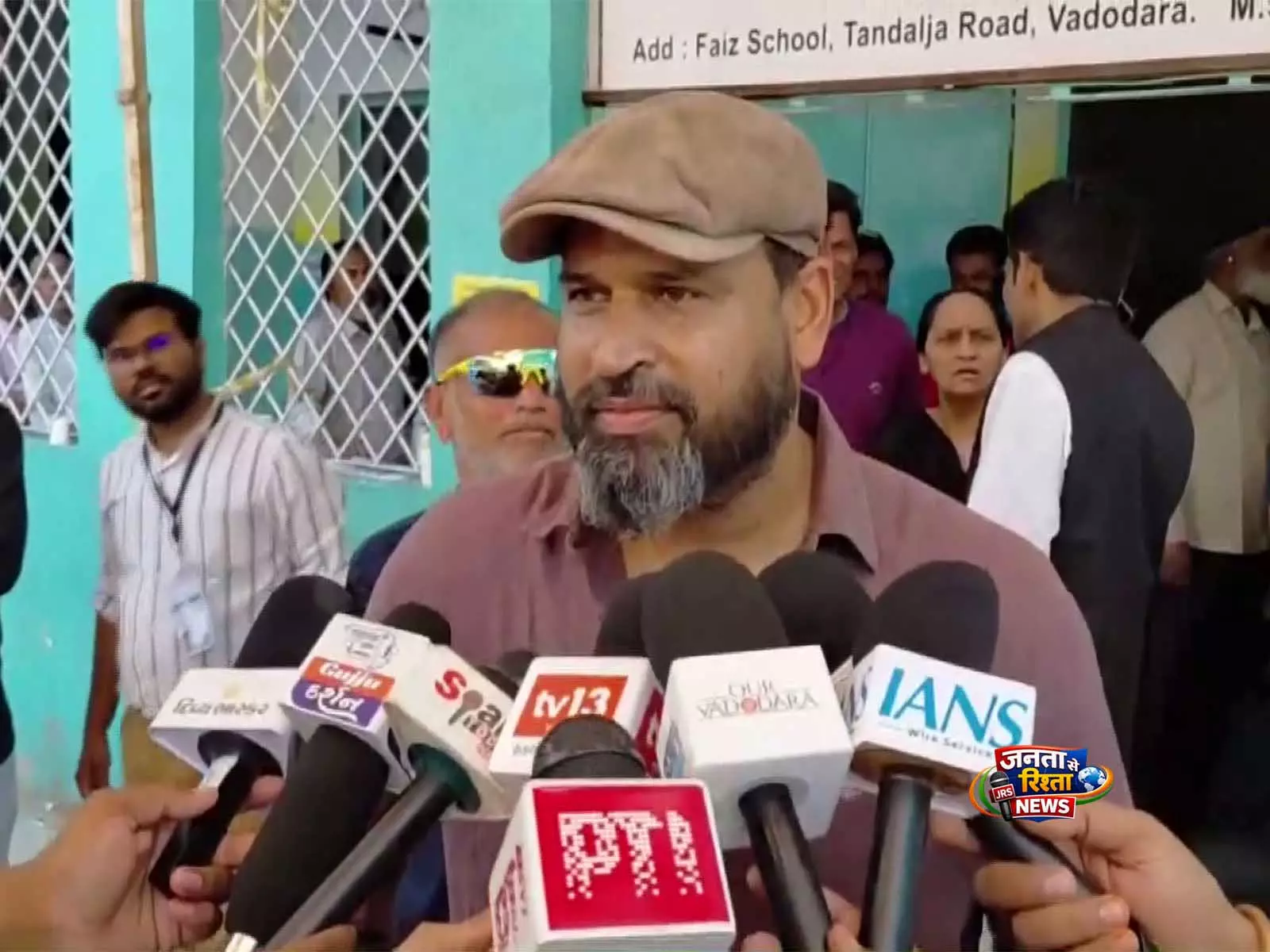विकास के लिए डाले गए वोट: TMC सांसद यूसुफ पठान ने गुजरात के स्थानीय निकाय चुनावों में डाला वोट विकास के लिए डाले गए वोट: TMC सांसद यूसुफ पठान ने गुजरात के स्थानीय निकाय चुनावों में डाला वोट