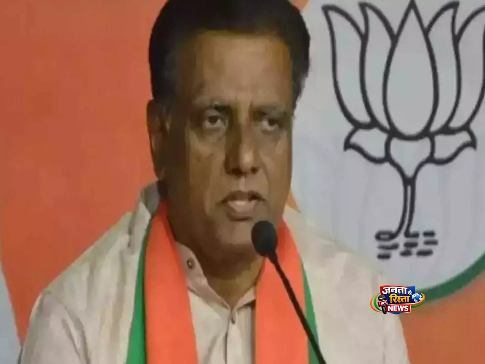 रेवंत रेड्डी, KCR की बेटी K कविता को फंडिंग कर रहे हैं: TRS के लॉन्च पर BJP नेता NV सुभाष रेवंत रेड्डी, KCR की बेटी K कविता को फंडिंग कर रहे हैं: TRS के लॉन्च पर BJP नेता NV सुभाष