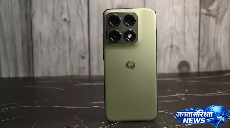 Motorola Edge 70 Pro रिव्यू: प्रैक्टिकल, भरोसेमंद और ऑप्टिमाइज़्ड Motorola Edge 70 Pro रिव्यू: प्रैक्टिकल, भरोसेमंद और ऑप्टिमाइज़्ड