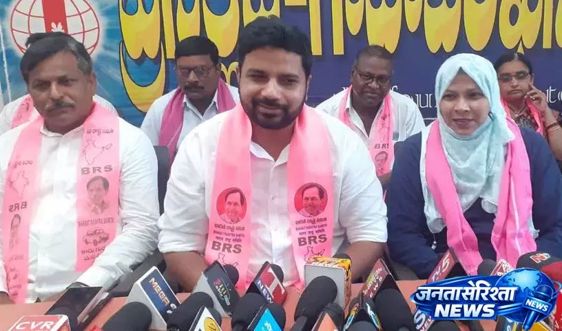 बीआरएस नेता व्याला हरीश रेड्डी ने RFCL नौकरी घोटाले में न्याय की मांग की बीआरएस नेता व्याला हरीश रेड्डी ने RFCL नौकरी घोटाले में न्याय की मांग की