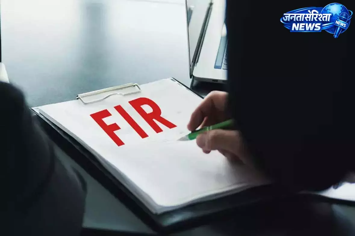 रायपुर में दिनदहाड़े युवक से मोबाइल की लूट, FIR दर्ज रायपुर में दिनदहाड़े युवक से मोबाइल की लूट, FIR दर्ज
