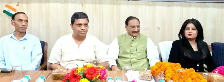 Haridwar: हिंदी पत्रकारिता के द्विशताब्दी वर्ष पर हरिद्वार में आयोजन Haridwar: हिंदी पत्रकारिता के द्विशताब्दी वर्ष पर हरिद्वार में आयोजन