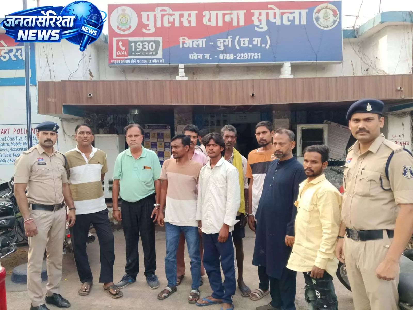 दुर्ग पुलिस का विशेष अभियान, 24 घंटे में 88 स्थायी वारंटी गिरफ्तार दुर्ग पुलिस का विशेष अभियान, 24 घंटे में 88 स्थायी वारंटी गिरफ्तार