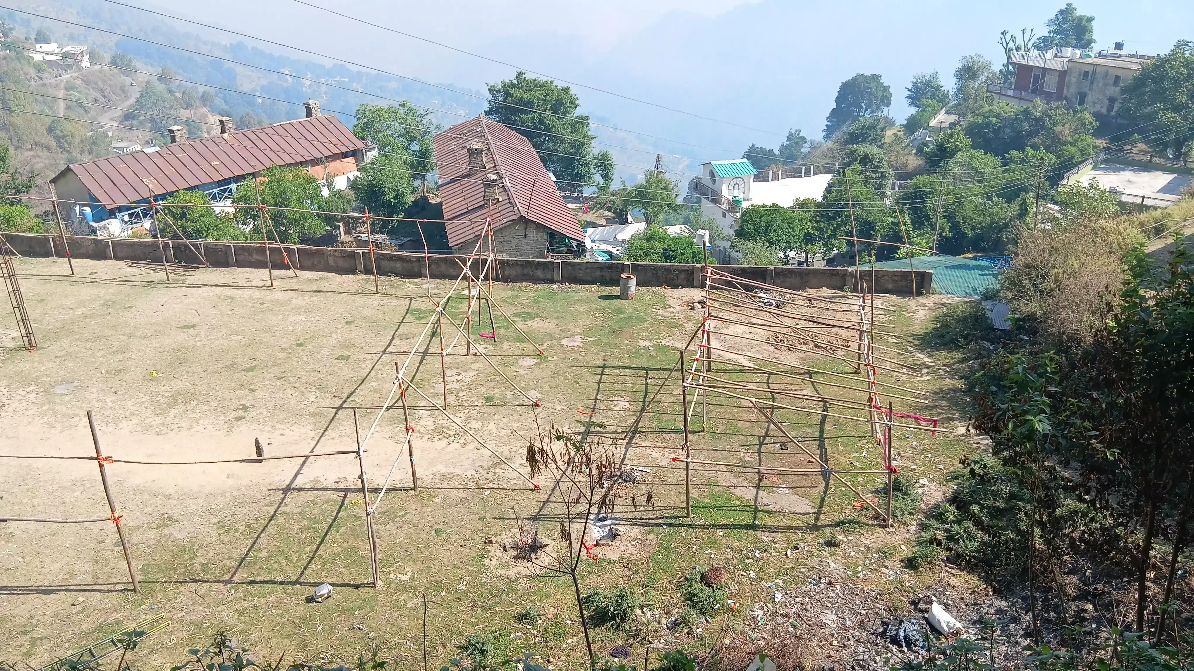 Pauri Garhwal: खेल गतिविधियां प्रभावित, मैदान पर शादी का आयोजन Pauri Garhwal: खेल गतिविधियां प्रभावित, मैदान पर शादी का आयोजन
