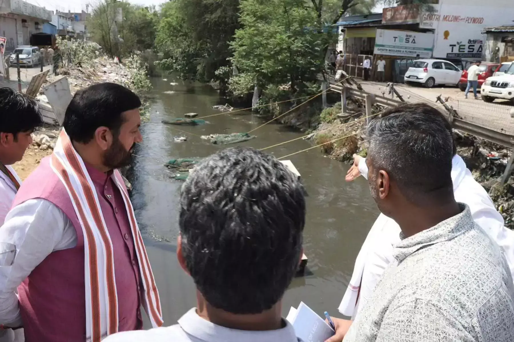 Gurugram: मुख्यमंत्री ने एनएच-48 पर सफाई का निरीक्षण किया Gurugram: मुख्यमंत्री ने एनएच-48 पर सफाई का निरीक्षण किया