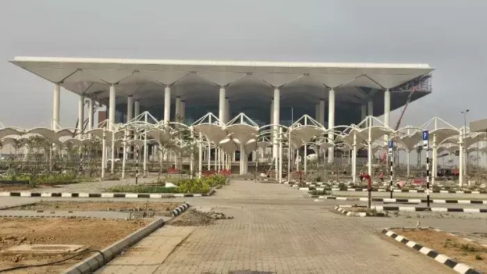 Noida: एयरपोर्ट प्रोजेक्ट और टैक्स मुद्दे पर चर्चा तेज Noida: एयरपोर्ट प्रोजेक्ट और टैक्स मुद्दे पर चर्चा तेज