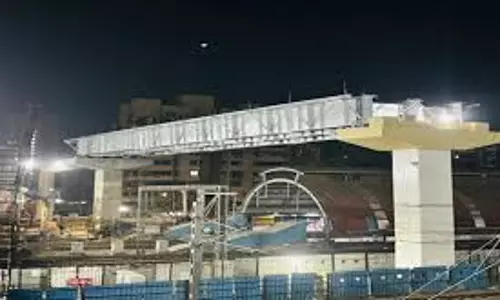 Mumbai: मेट्रो-6 के काम में आई तेजी, परियोजना में भारी स्टील स्पैन की स्थापना Mumbai: मेट्रो-6 के काम में आई तेजी, परियोजना में भारी स्टील स्पैन की स्थापना