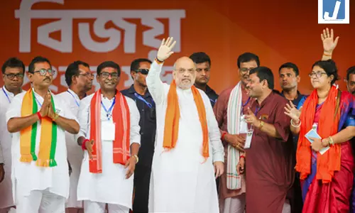 ममता बनर्जी के पैसे देकर भीड़ जुटाने के आरोप को अमित शाह ने बताया बेबुनियाद, बोले-आप भी किसकी बात सुन रहे हो