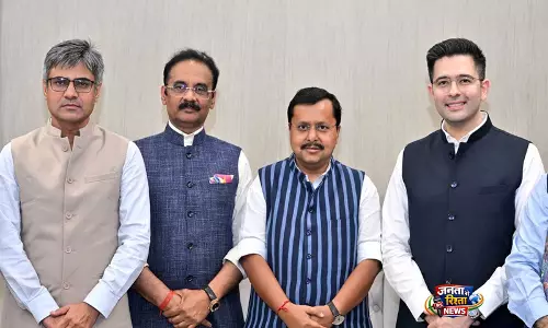 राज्यसभा सभापति ने राघव चड्ढा समेत 6 सांसदों के बीजेपी में विलय को मंजूरी दी, AAP 3 सदस्यों पर सिमटी राज्यसभा सभापति ने राघव चड्ढा समेत 6 सांसदों के बीजेपी में विलय को मंजूरी दी, AAP 3 सदस्यों पर सिमटी
