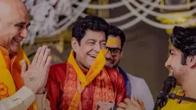 Prayagraj: बागेश्वर धाम की सभा में महाभारत के कलाकारों के बयान चर्चा में Prayagraj: बागेश्वर धाम की सभा में महाभारत के कलाकारों के बयान चर्चा में