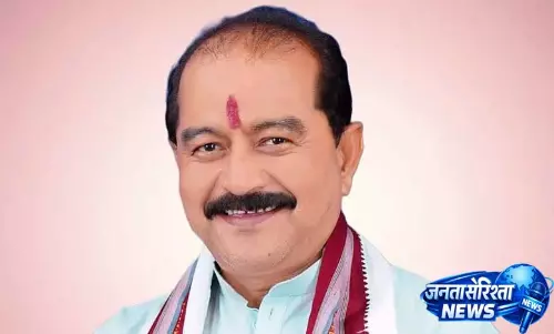 UP: महिला ने बीजेपी महोबा डिस्ट्रिक्ट चीफ पर सेक्सुअल फेवर मांगने का आरोप लगाया UP: महिला ने बीजेपी महोबा डिस्ट्रिक्ट चीफ पर सेक्सुअल फेवर मांगने का आरोप लगाया