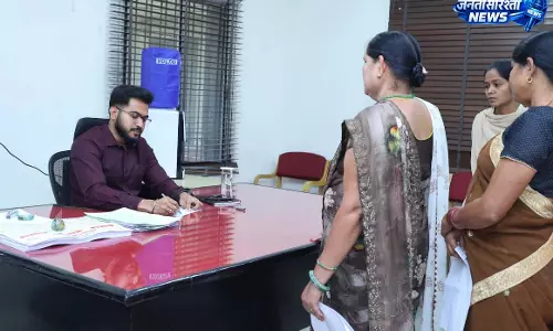 रायगढ़ जनदर्शन में सुनी गई आमजन की समस्याएं, त्वरित समाधान के निर्देश रायगढ़ जनदर्शन में सुनी गई आमजन की समस्याएं, त्वरित समाधान के निर्देश