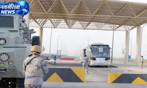 Irak से आए हज यात्रियों का पहला जत्था सऊदी बॉर्डर से दाखिल Irak से आए हज यात्रियों का पहला जत्था सऊदी बॉर्डर से दाखिल