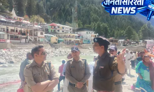 गंगोत्री यात्रा मार्ग पर सुरक्षा का कड़ा पहरा, सीओ उत्तरकाशी ने लिया जमीनी फीडबैक गंगोत्री यात्रा मार्ग पर सुरक्षा का कड़ा पहरा, सीओ उत्तरकाशी ने लिया जमीनी फीडबैक