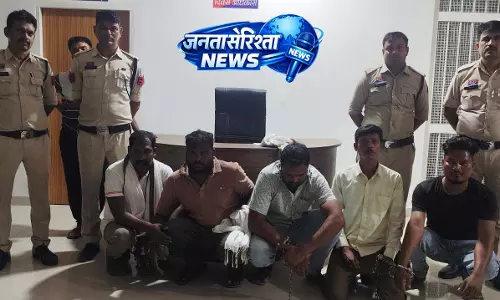 ट्रांसपोर्ट नगर बस स्टैंड में लूट और मारपीट, 5 आरोपी गिरफ्तार