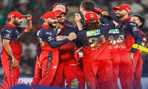 IPL 2026: दिल्ली के होमग्राउंड में RCB की शानदार जीत IPL 2026: दिल्ली के होमग्राउंड में RCB की शानदार जीत