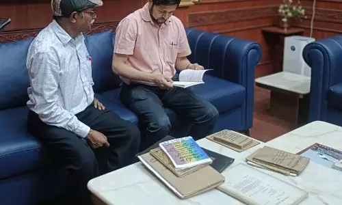 कलेक्टर ने प्राचीन पांडुलिपियों के संरक्षण एवं डिजिटलीकरण पर दिए दिशा-निर्देश