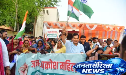 महिला अधिकारों पर राजनीति बर्दाश्त नहीं, नारी शक्ति वंदन पर विपक्ष को घेरा महिला अधिकारों पर राजनीति बर्दाश्त नहीं, नारी शक्ति वंदन पर विपक्ष को घेरा