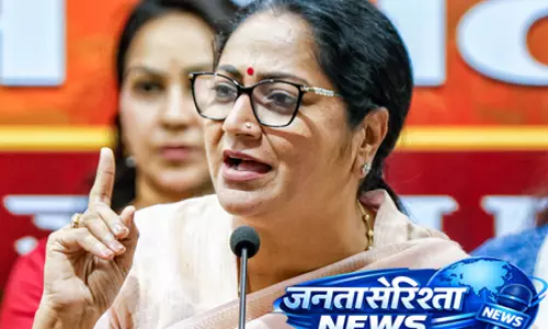 चालबाजी बंद करो, न्यायपालिका पर भरोसा रखो: दिल्ली की सीएम ने केजरीवाल को घेरा चालबाजी बंद करो, न्यायपालिका पर भरोसा रखो: दिल्ली की सीएम ने केजरीवाल को घेरा