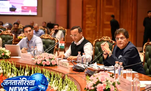 पीयूष गोयल ने ईपीसी प्रमुख के साथ निर्यात को बढ़ावा देने के तरीकों पर किया विचार-विमर्श पीयूष गोयल ने ईपीसी प्रमुख के साथ निर्यात को बढ़ावा देने के तरीकों पर किया विचार-विमर्श