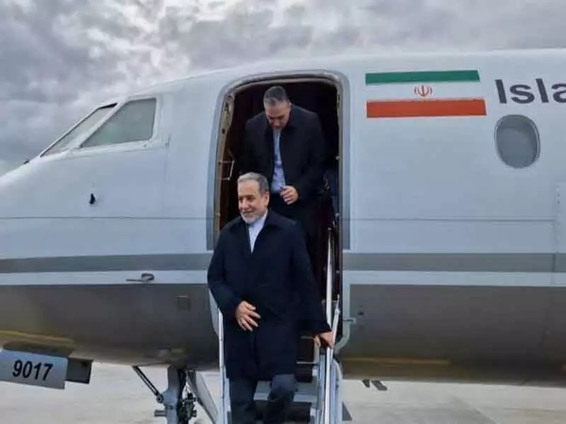 Iranian विदेश मंत्री अराघची ने रूस में पुतिन से क्षेत्रीय शांति पर की बातचीत Iranian विदेश मंत्री अराघची ने रूस में पुतिन से क्षेत्रीय शांति पर की बातचीत