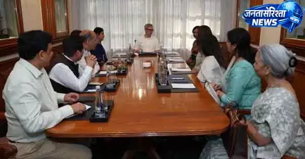 CM Omar ने J&K में शिक्षा के क्षेत्र में प्राइवेट यूनिवर्सिटी निवेश की आवश्यकता जताई CM Omar ने J&K में शिक्षा के क्षेत्र में प्राइवेट यूनिवर्सिटी निवेश की आवश्यकता जताई