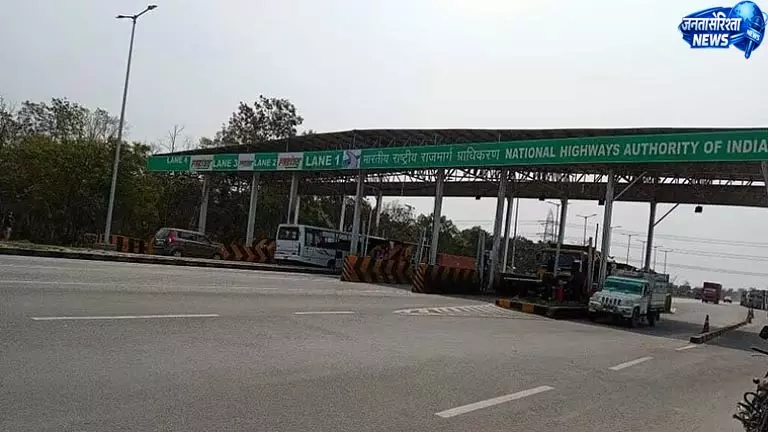 डिब्रूगढ़ में 14 km के अंदर दो टोल प्लाजा MoRTH के नियमों का पालन करते हैं: NHIDCL डिब्रूगढ़ में 14 km के अंदर दो टोल प्लाजा MoRTH के नियमों का पालन करते हैं: NHIDCL