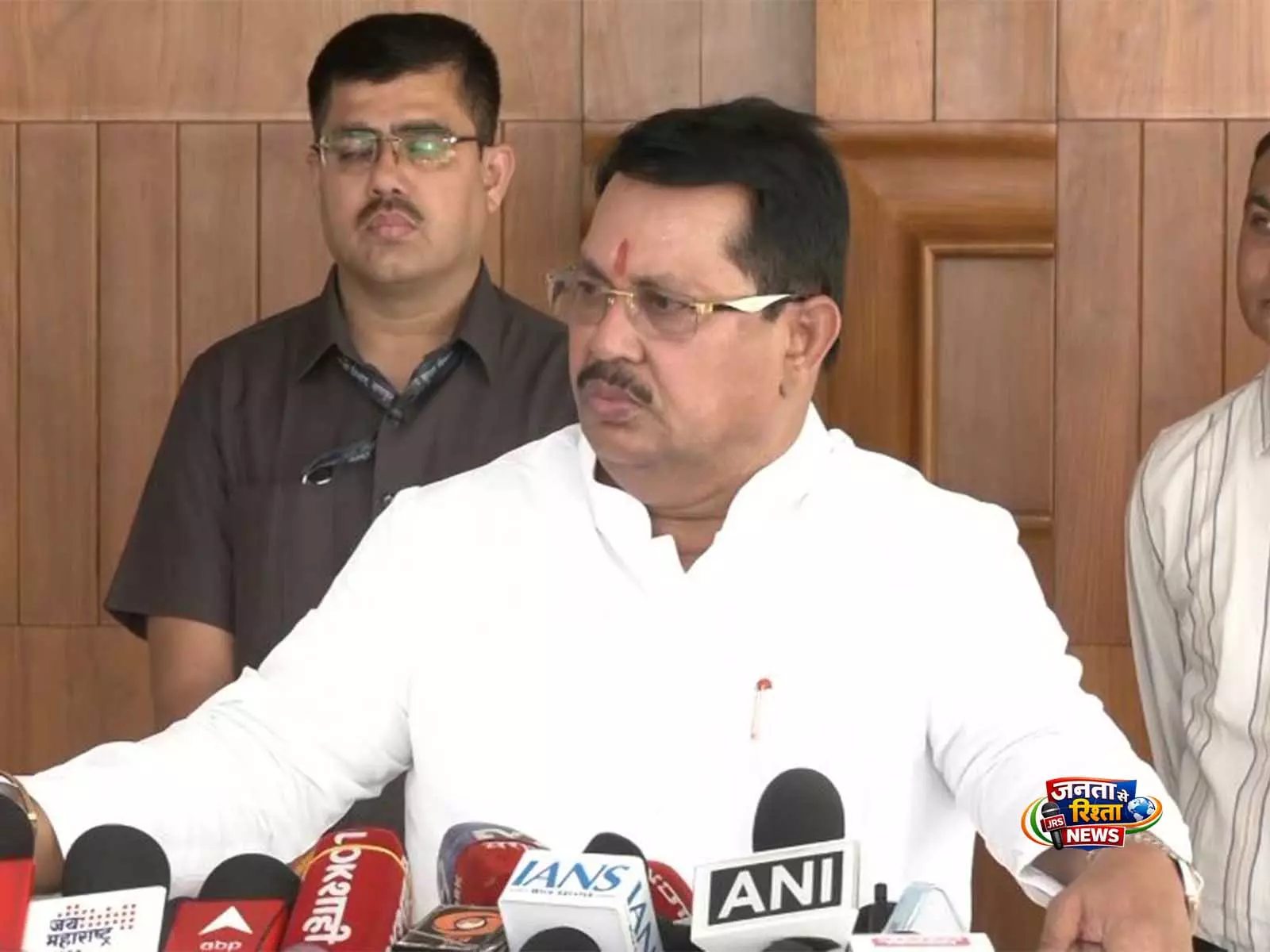 Congress leader का बयान: ‘व्हाइट हाउस में गोलीबारी तो होनी ही थी’, भारत में सरकार विरोधी भावना का दावा Congress leader का बयान: ‘व्हाइट हाउस में गोलीबारी तो होनी ही थी’, भारत में सरकार विरोधी भावना का दावा