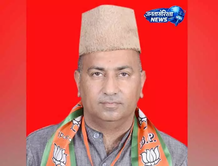 Khatana ने प्रशासन और स्टाफ को बेहतर सेवाएँ देने के निर्देश दिए Khatana ने प्रशासन और स्टाफ को बेहतर सेवाएँ देने के निर्देश दिए