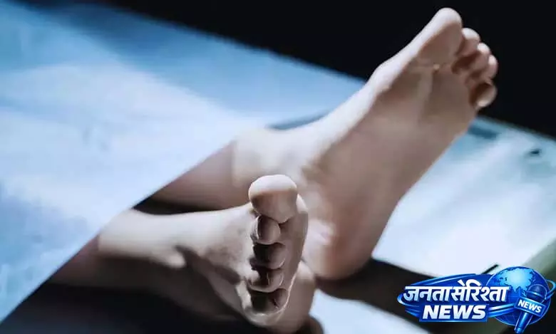 तेलंगाना Microfinance Scam: चौथे पीड़ित की मौत, नलगोंडा में रिश्तेदारों ने किया विरोध प्रदर्शन तेलंगाना Microfinance Scam: चौथे पीड़ित की मौत, नलगोंडा में रिश्तेदारों ने किया विरोध प्रदर्शन