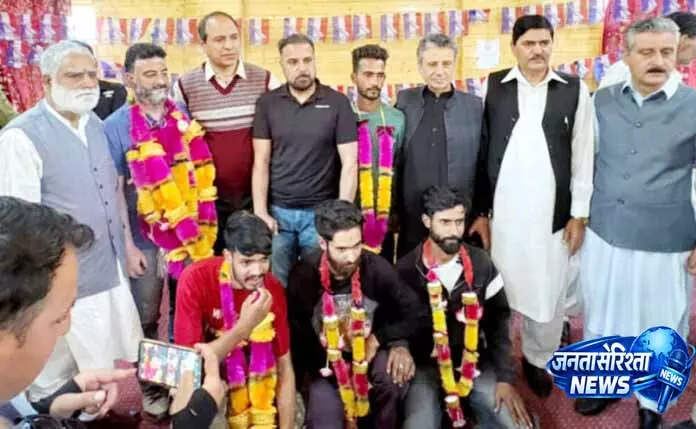Kashmir: नए पदाधिकारियों का परिचय और उनके कर्तव्यों की घोषणा Kashmir: नए पदाधिकारियों का परिचय और उनके कर्तव्यों की घोषणा