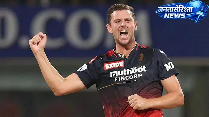 Hazlewood ने फिर किया कमाल: हैट-ट्रिक का मौका Hazlewood ने फिर किया कमाल: हैट-ट्रिक का मौका