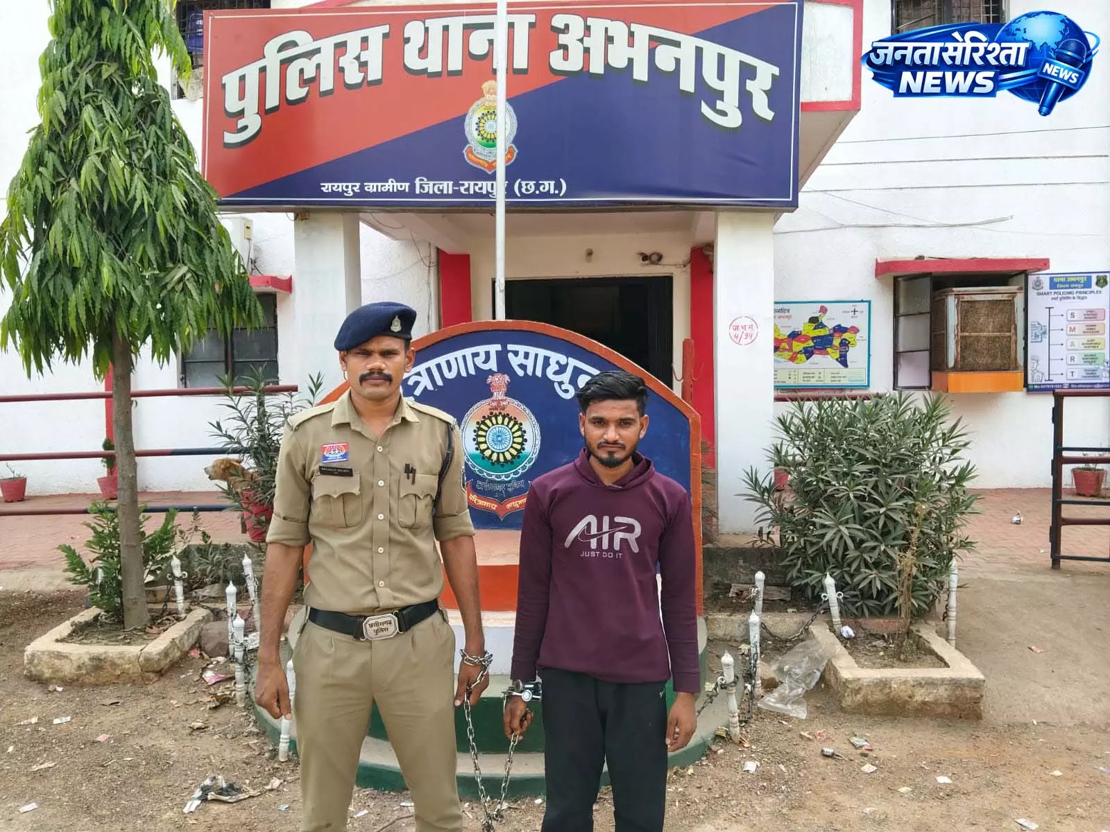 Raipur Breaking: खोलागांव में 4 साल की मासूम से रेप, आरोपी गिरफ्तार Raipur Breaking: खोलागांव में 4 साल की मासूम से रेप, आरोपी गिरफ्तार