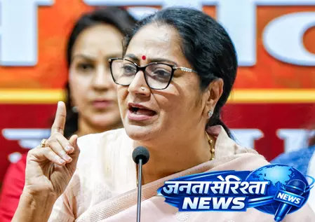 चालबाजी बंद करो, न्यायपालिका पर भरोसा रखो: दिल्ली की सीएम ने केजरीवाल को घेरा चालबाजी बंद करो, न्यायपालिका पर भरोसा रखो: दिल्ली की सीएम ने केजरीवाल को घेरा