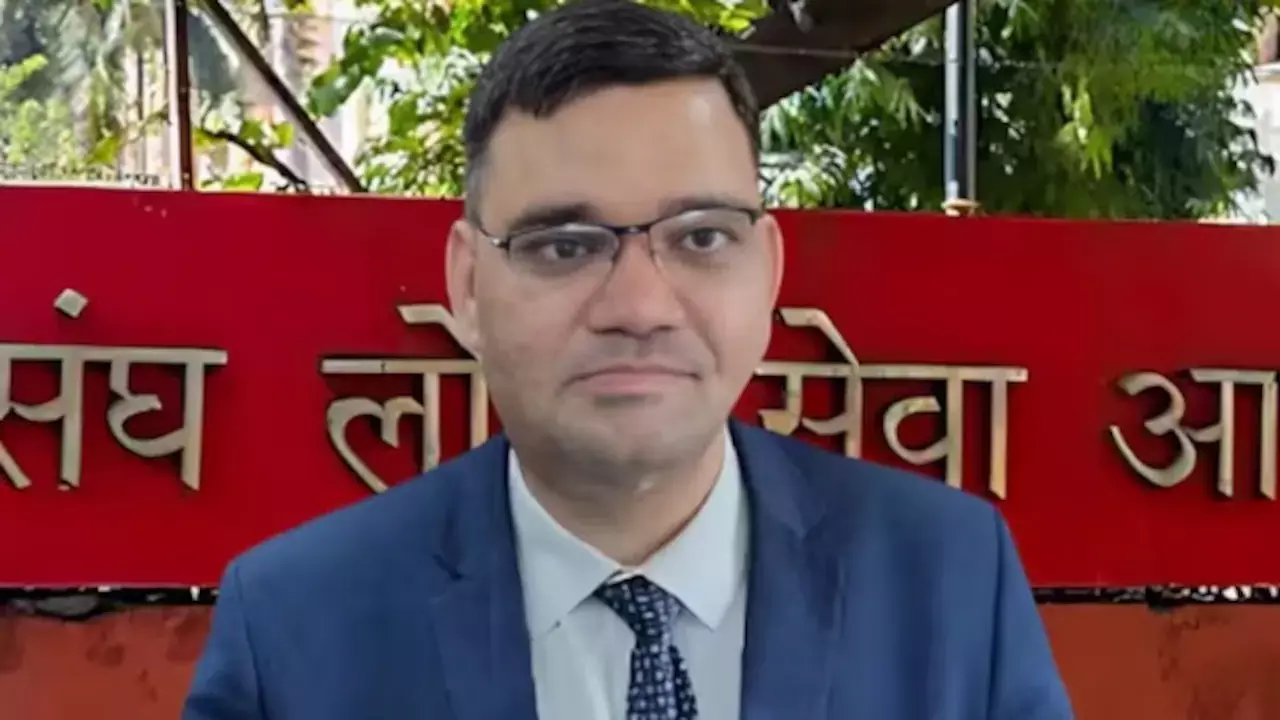 Lucknow: रिंकू सिंह राही ने इस्तीफा वापस लेकर फिर संभाली जिम्मेदारी Lucknow: रिंकू सिंह राही ने इस्तीफा वापस लेकर फिर संभाली जिम्मेदारी